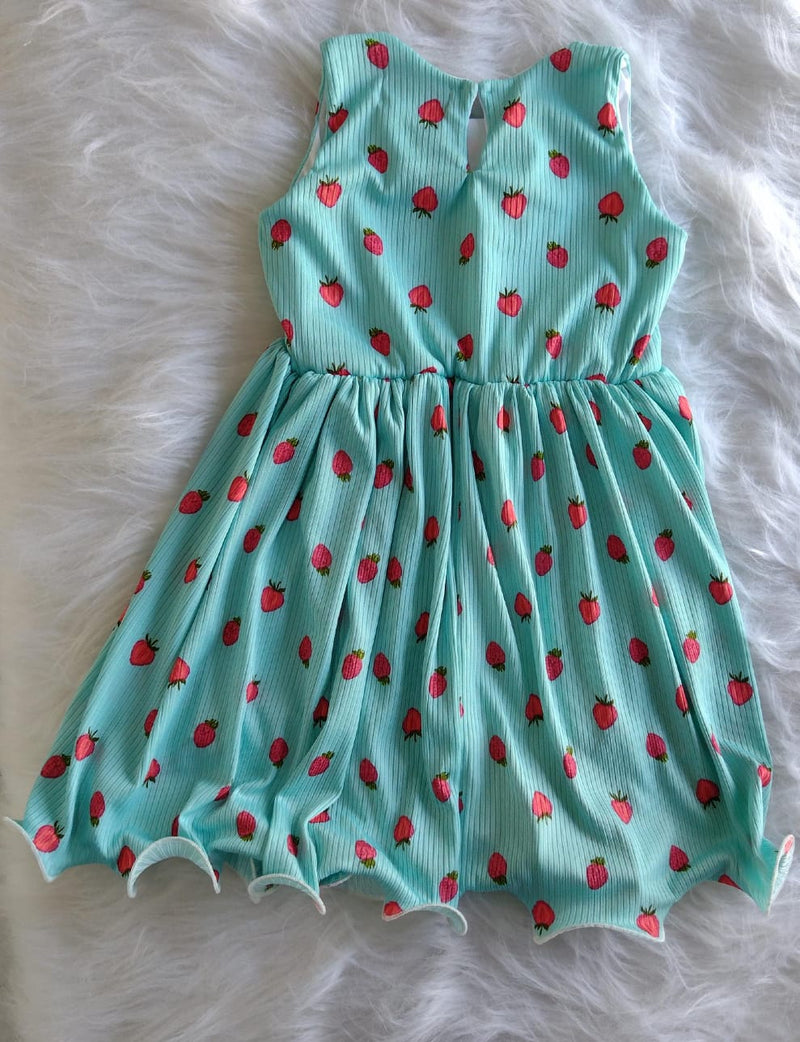 Vestido Infantil Saia Ondulada Modernidade e Estilo de Sobra!