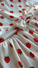 Vestido Infantil Com Dupla Saia Ondulada Elegância em Dose Dupla!