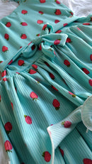 Vestido Infantil Com Dupla Saia Ondulada Elegância em Dose Dupla!