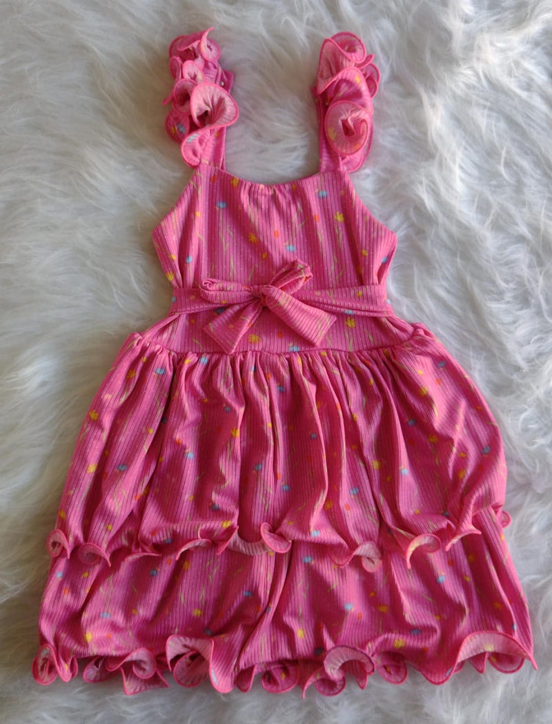 Vestido Infantil Com Dupla Saia Ondulada Elegância em Dose Dupla!