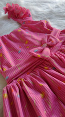 Vestido Infantil Com Dupla Saia Ondulada Elegância em Dose Dupla!